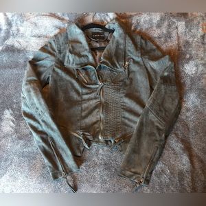 super cute suede jacket with zipper details